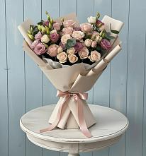 Букет цветов из:  Розы и Лизиантусы #REPLACE_PRED# Полярных Зорях