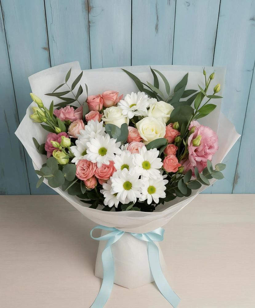 Букет цветов из: Розы, Лизиантусы и Хризантемы в Полярных Зорях
