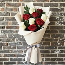 Букет цветов из:  Розы в Полярных Зорях