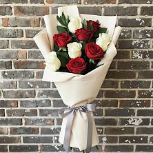 Букет цветов из:  Розы в Полярных Зорях