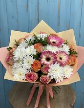 Букет цветов из:  Розы, Герберы и Хризантемы в Полярных Зорях