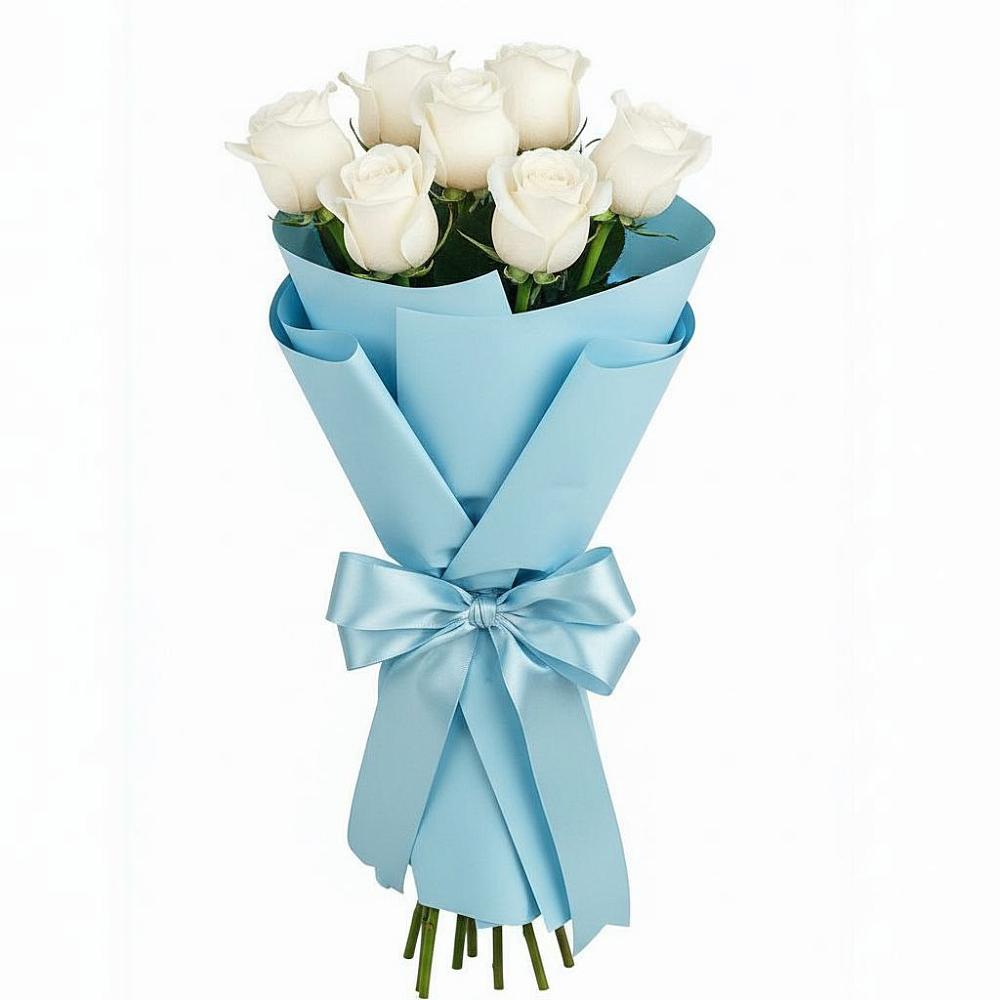 Букет 7 белых роз Проуд в Полярных Зорях