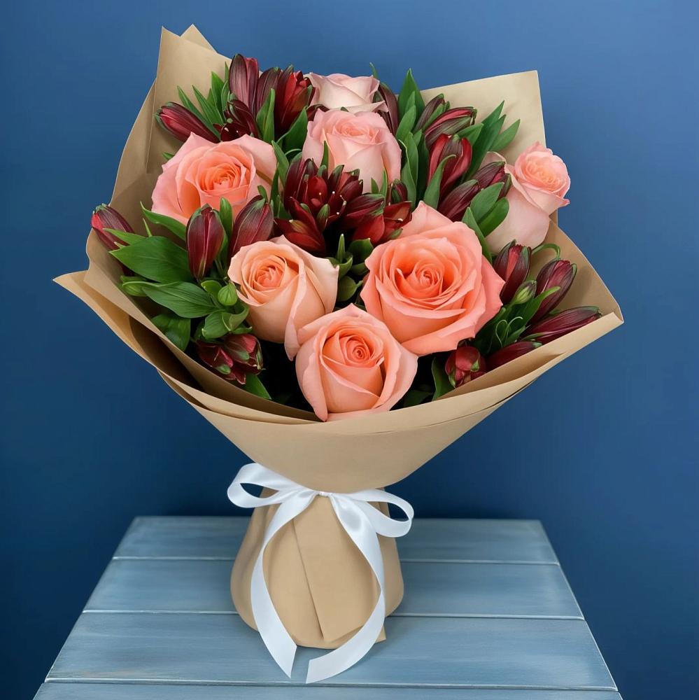 Букет цветов из: Розы и Альстромерии в Полярных Зорях