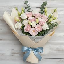 Букет цветов из:  Лизиантусы в Полярных Зорях