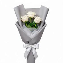Букет 3 белые розы #REPLACE_PRED# Полярных Зорях