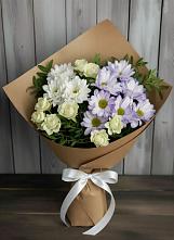 Букет цветов из:  Хризантемы и Розы в Полярных Зорях