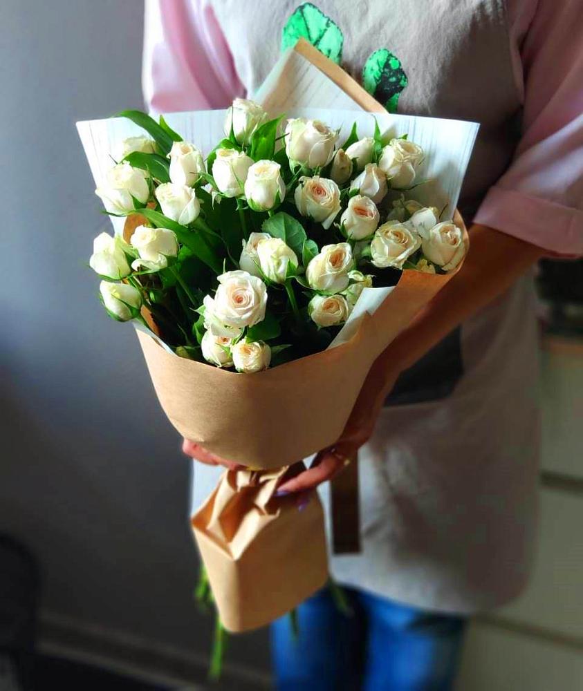 Букет цветов из: Розы в Полярных Зорях