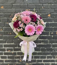 Букет цветов из:  Герберы и Хризантемы в Полярных Зорях