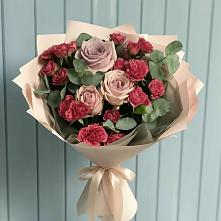 Букет цветов из:  Гвоздики и Розы #REPLACE_PRED# Полярных Зорях