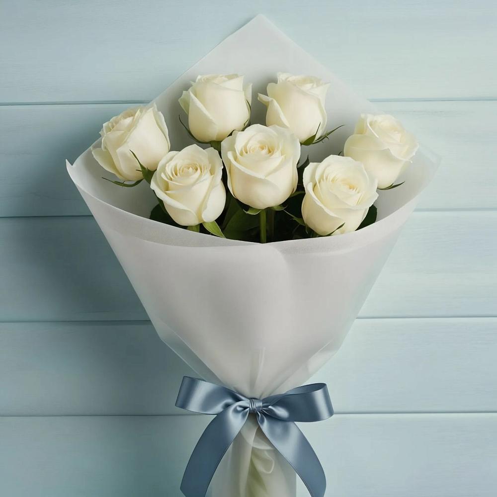Букет 7 Белых роз Эдлесс Лав в Полярных Зорях