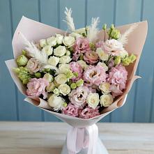 Букет цветов из:  Альстромерии и Розы в Полярных Зорях