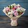 Букет цветов из: Хризантемы, Альстромерии и Розы в Полярных Зорях